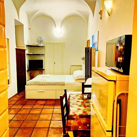 Navona & Castel Sant'Angelo Whole Holiday Apartment Da Pamino & Priscilla-3